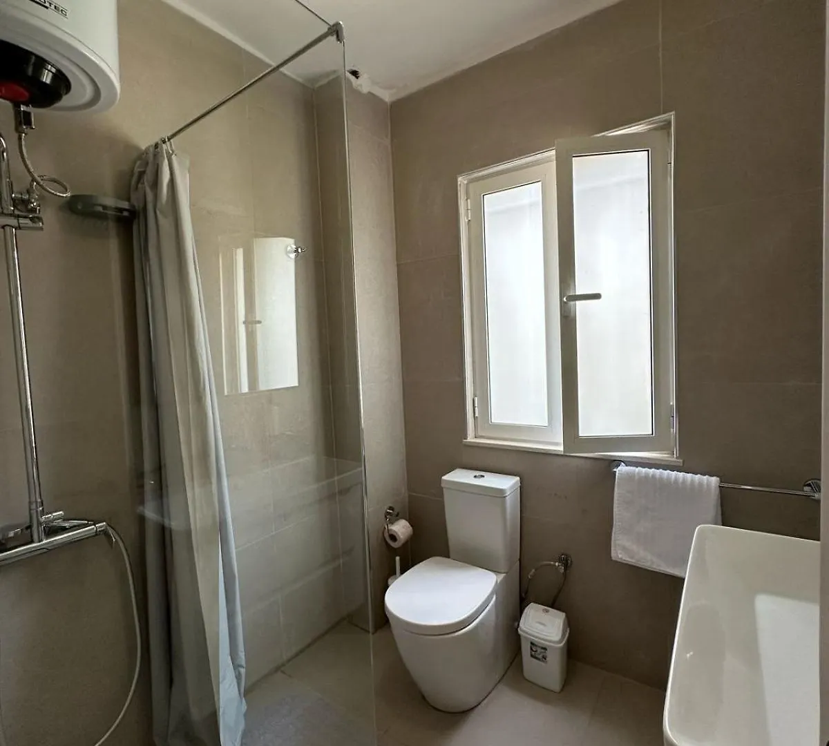 Emi'S Guest House Tirana Albania